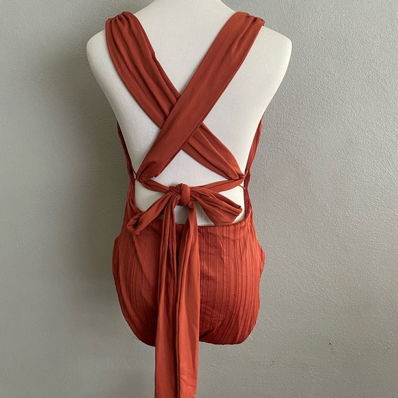 Womens One Piece Swimsuit Size Large Deep V-Neckline Textured Plunging Tie Back - Picture 4 of 10